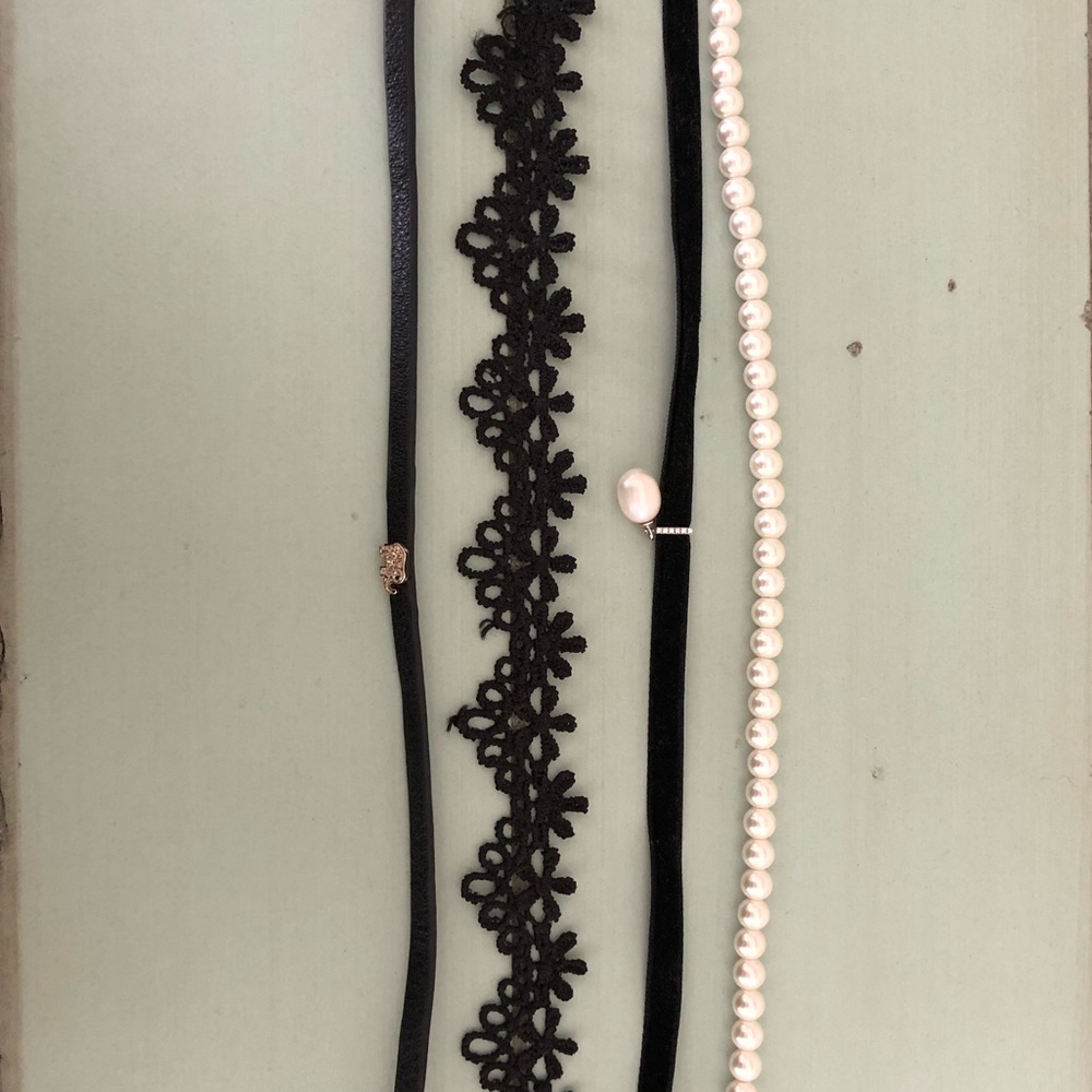 4 Assorted Chokers